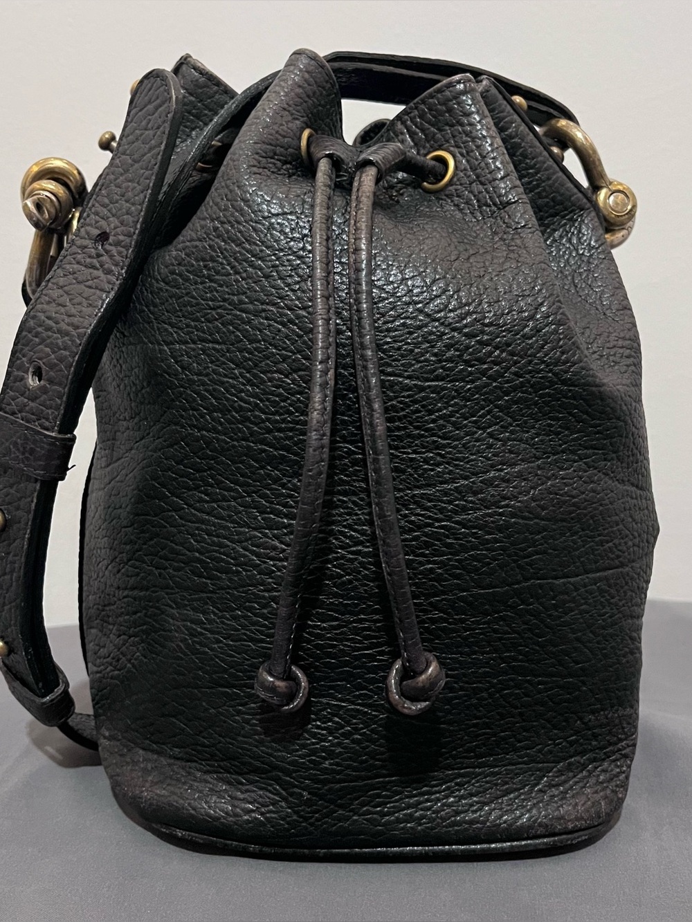 DKNY 90s Pebbled Black Leather Drawstring Bucket Bag Brass Hardware Donna Karan